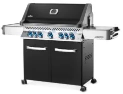 Napoleon Prestige 665 Gasgrill, Schwarz - Mit Safety Glow - Modell 2023 - SMART Deal Inkl. Grillfürst Grill Control 14 Napoleon Prestige 665 Gasgrill, Schwarz - Mit Safety Glow - Modell 2023 - SMART Deal Inkl. Grillfürst Grill Control -Napoleon Zubehör Verkäufe Napoleon Prestige 665 schwarz Angle Black KnbsOn