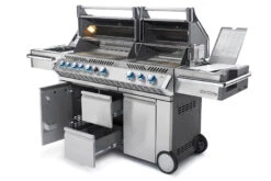 Napoleon Prestige Pro 825-3 Edelstahl Gasgrill Inkl. Drehspieß Und Bodenbeleuchtung - Modell 2023 - SMART Deal Inkl. Grillfürst Grill Control Mit Companion Device Und Einstichthermometer -Napoleon Zubehör Verkäufe Napoleon Prestige Pro 825 Gasgrill seitlich offen