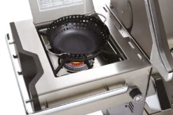 Napoleon Prestige Pro 825-3 Edelstahl Gasgrill Inkl. Drehspieß Und Bodenbeleuchtung - Modell 2023 - SMART Deal Inkl. Grillfürst Grill Control Mit Companion Device Und Einstichthermometer -Napoleon Zubehör Verkäufe Napoleon Prestige Pro 825 Seitenbrenner Gemuesekorb