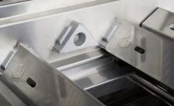 Napoleon Prestige Pro 825-3 Edelstahl Gasgrill Inkl. Drehspieß Und Bodenbeleuchtung - Modell 2023 - SMART Deal Inkl. Grillfürst Grill Control Mit Companion Device Und Einstichthermometer -Napoleon Zubehör Verkäufe Napoleon Prestige Pro SearPlates Brennerabdeckung 02