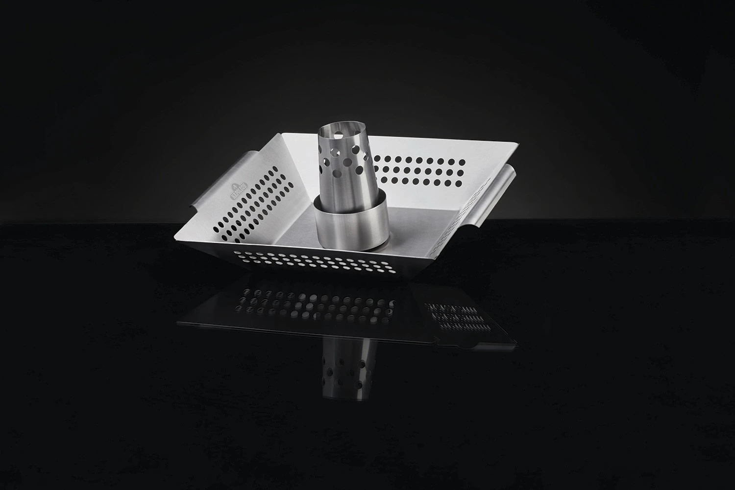 Napoleon 2 In 1 Hähnchenhalter & Gemüse Grillkorb 1 Napoleon 2 In 1 Hähnchenhalter & Gemüse Grillkorb